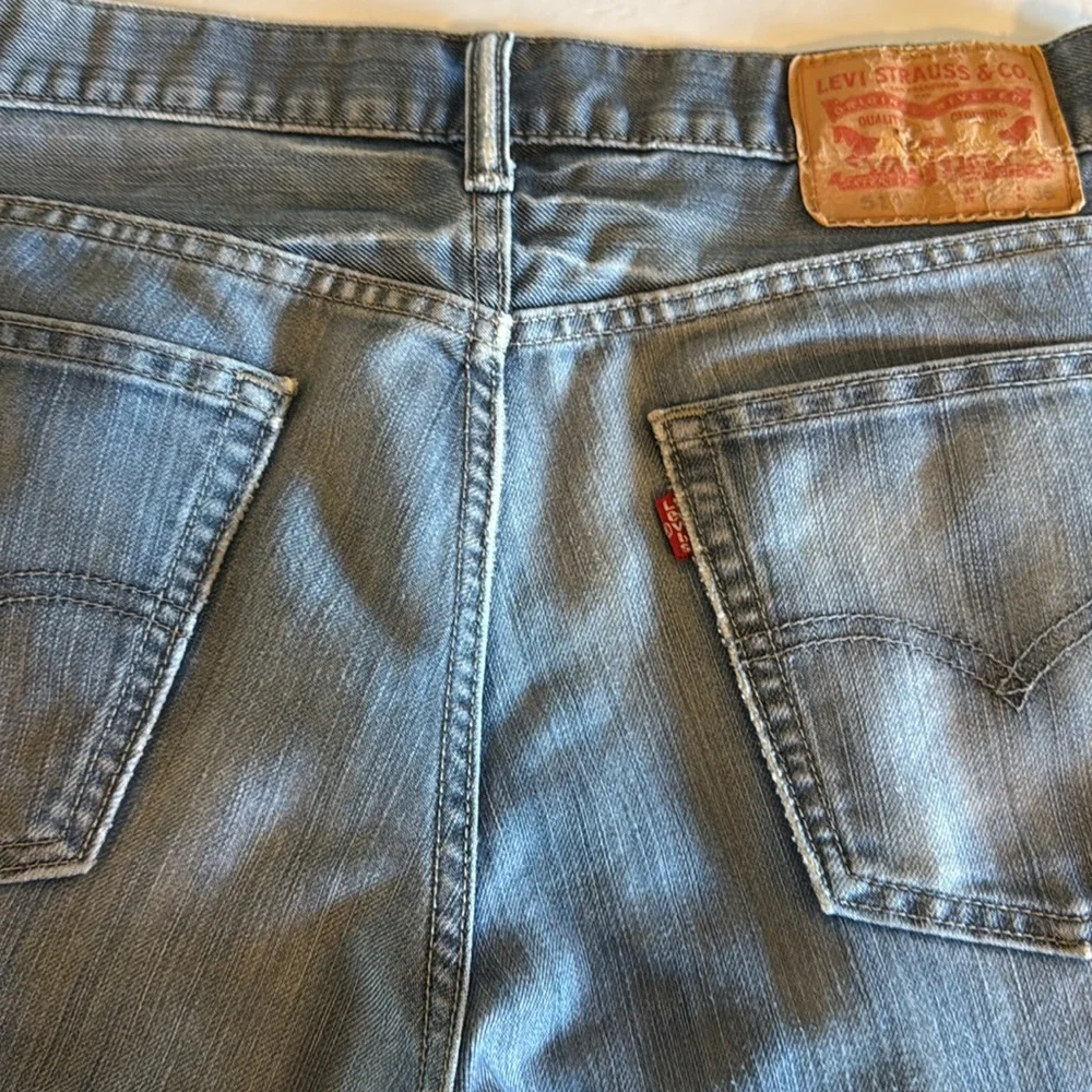 Levi’s Men’s 514 Denim blue Jeans straight leg distressed Size 33x36